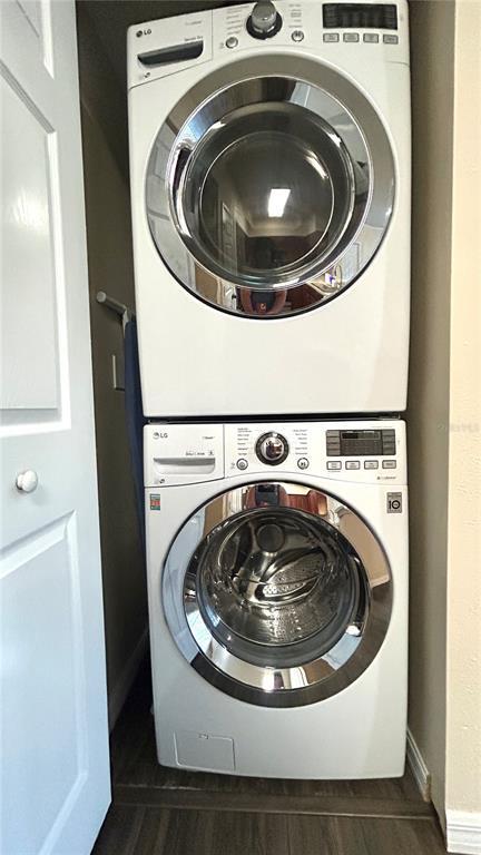 Building Photo - 10000 SW 52nd Ave