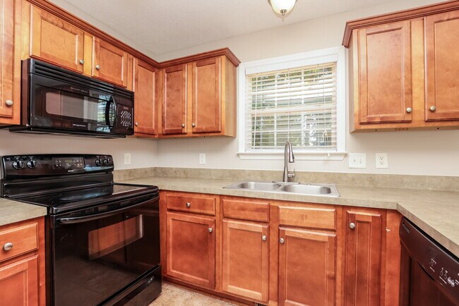 Building Photo - 3404 Whitesail Ct
