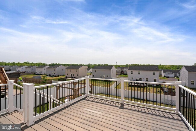 Building Photo - 35418 River Bend Dr