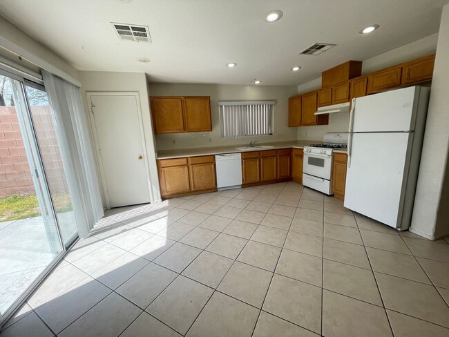 Building Photo - 11249 Salentino Ave