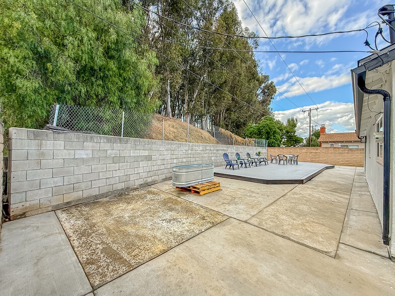 Building Photo - 717 Watson Ave