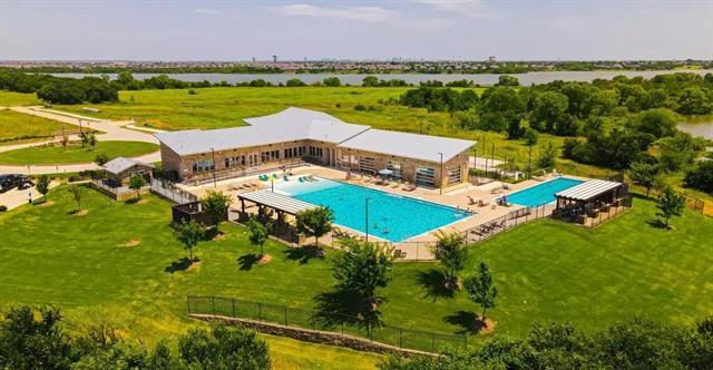 Building Photo - 2036 Almassera Dr