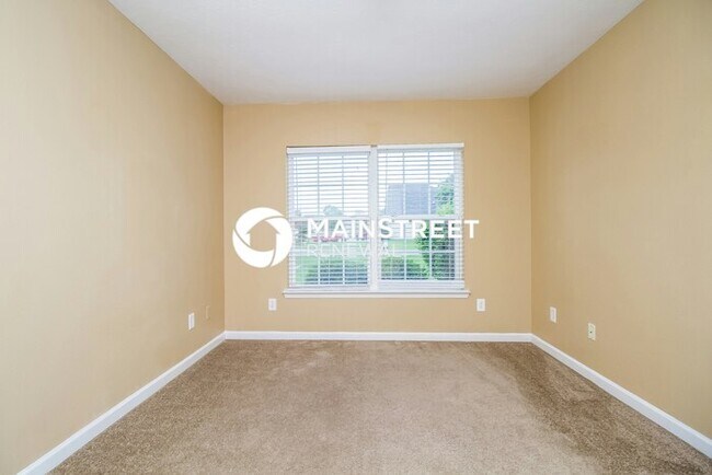 Building Photo - 3 Bedroom Pet-Friendly Home in Smyrna, TN ...