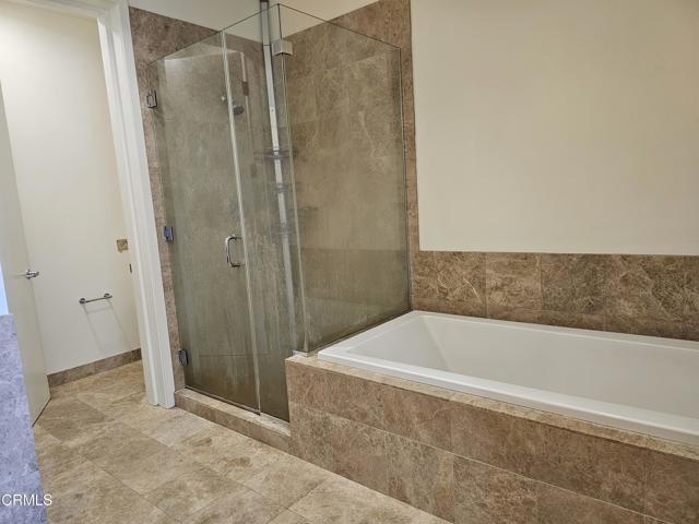 Building Photo - 3223 W 6th St