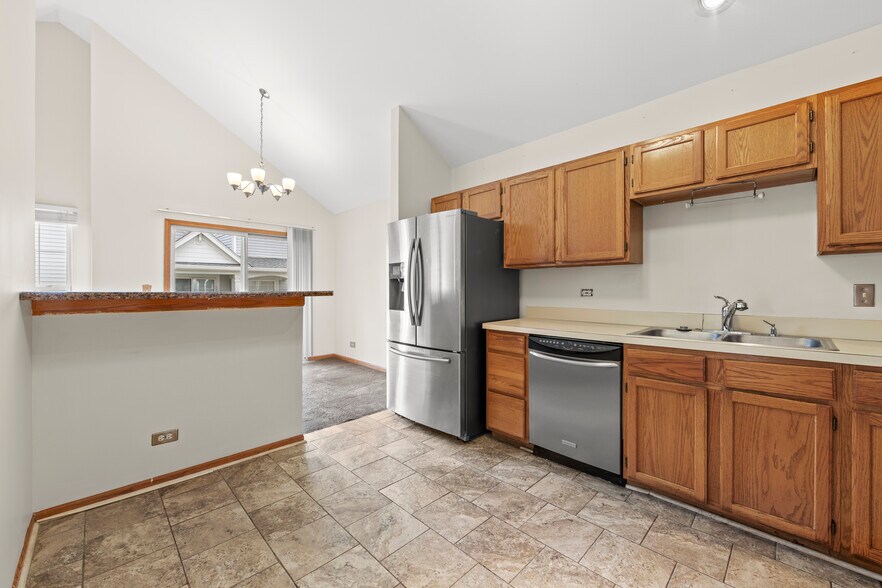 Building Photo - 992 Manchester Cir