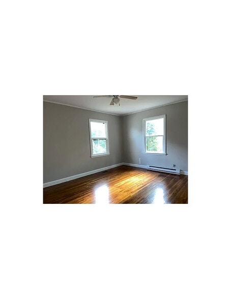 Building Photo - Room in House on West Blvd