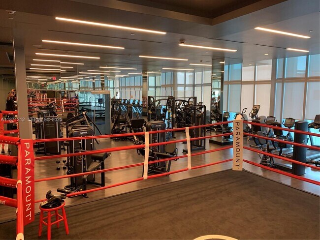 Building Photo - 851 NE 1st Ave