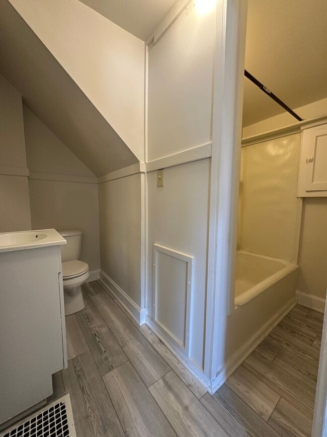 Building Photo - 1510 24th St