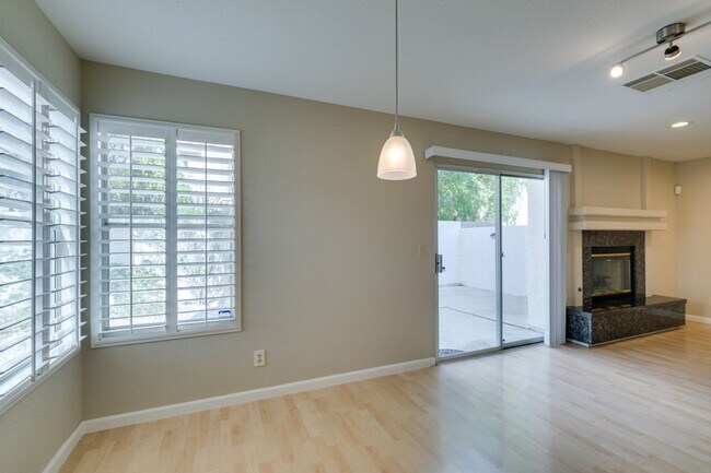 Building Photo - Beautiful Summerlin Home – 3 Bed, 2.5 Bath...