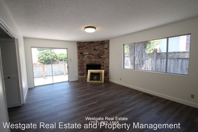 Building Photo - 3 br, 2 bath House - 1109 West Street