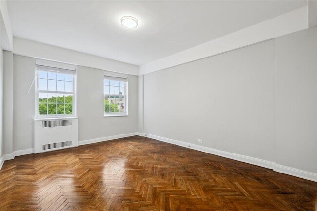 Building Photo - 45 Popham Rd