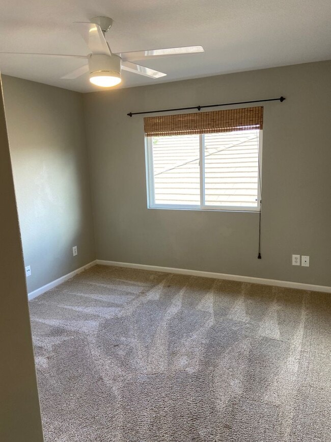 Building Photo - Parkway Beauty - 4 Bdrm, 2.5 Bath