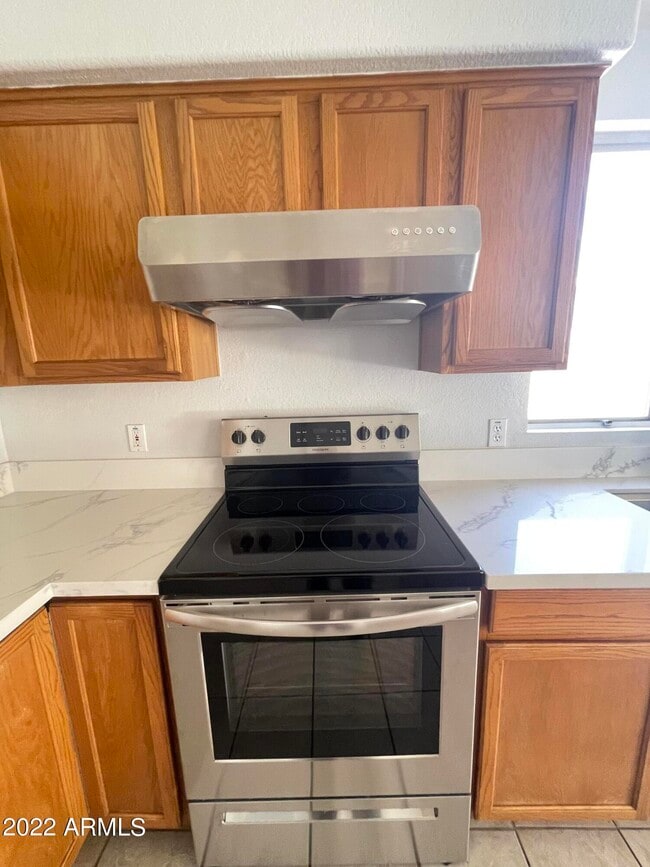 Building Photo - 963 W Morelos St