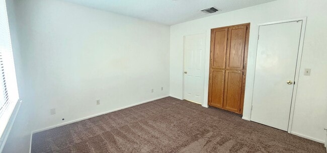 Building Photo - SUN421