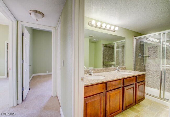 Building Photo - 2212 Sunfish Dr