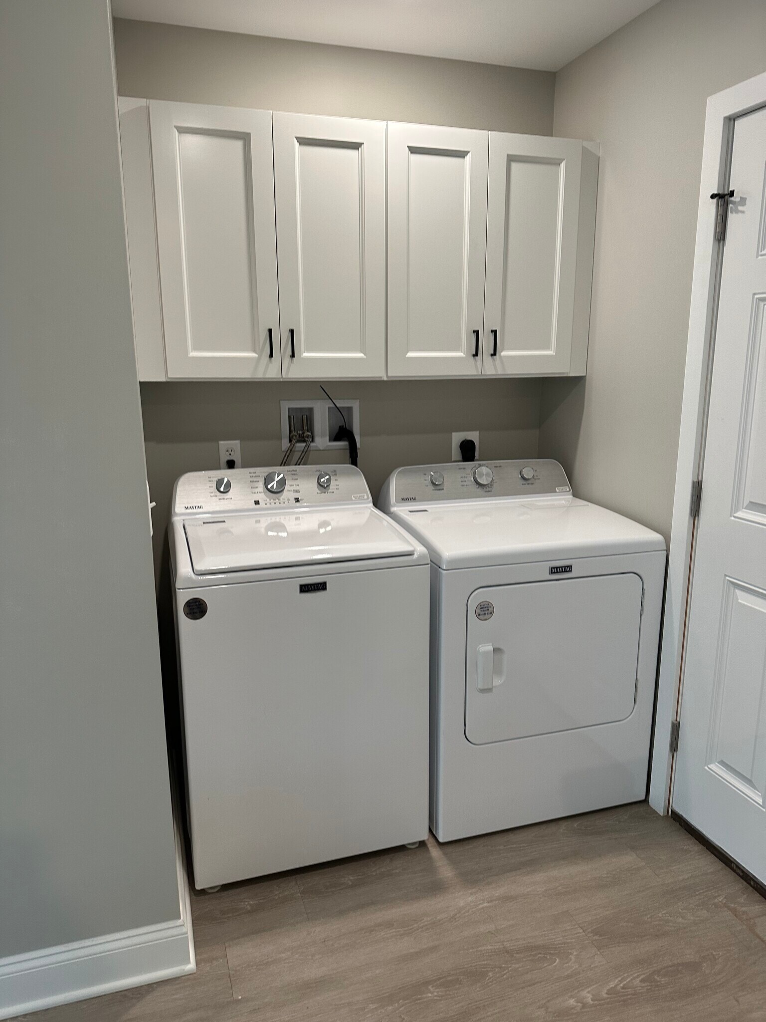 Building Photo - 4285 Hollywood Blvd