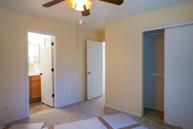 Building Photo - July 1st move in