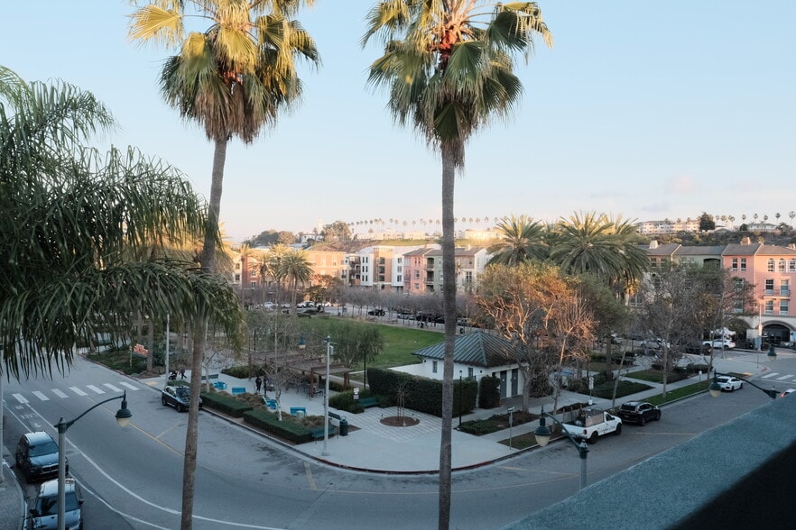 Building Photo - 13045 Pacific Promenade