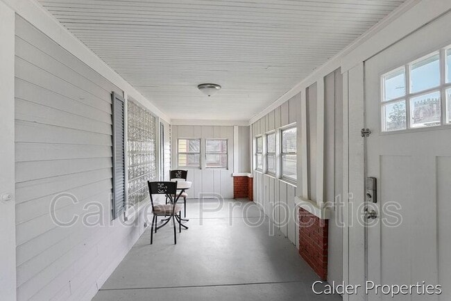 Building Photo - 1948 Collins Ave SE