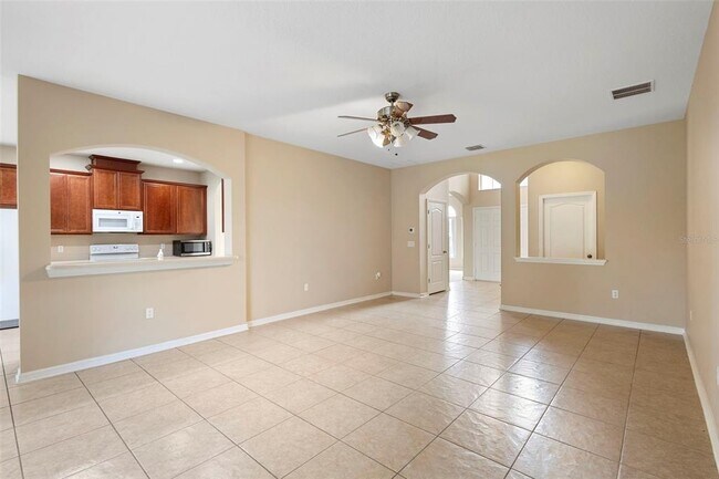 Building Photo - 13145 Moro Ct