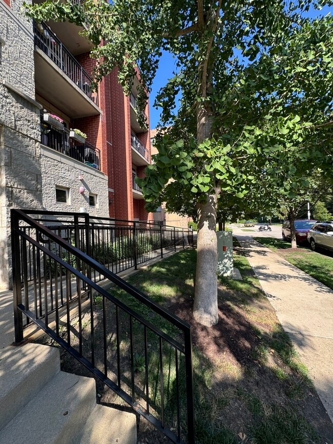 Building Photo - 1670 Mill St