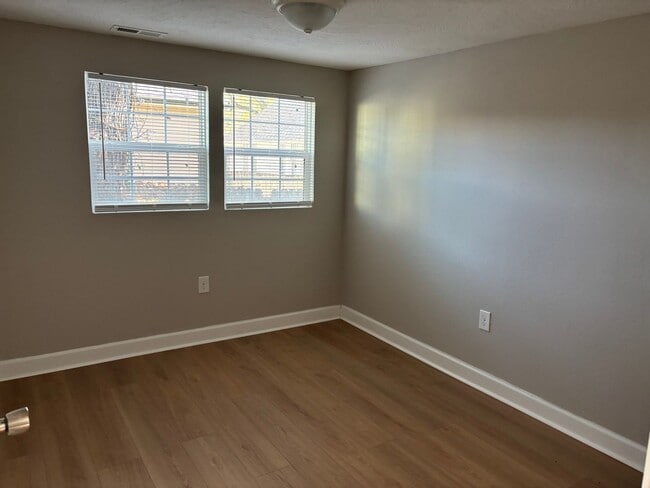 Building Photo - Fully Remodeled 2-Bedroom Home Near Grant Beach Park – Move-In Ready! (Ask about our special)
