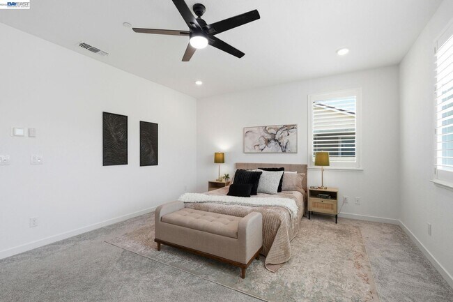 Building Photo - 1550 Plumas Dr