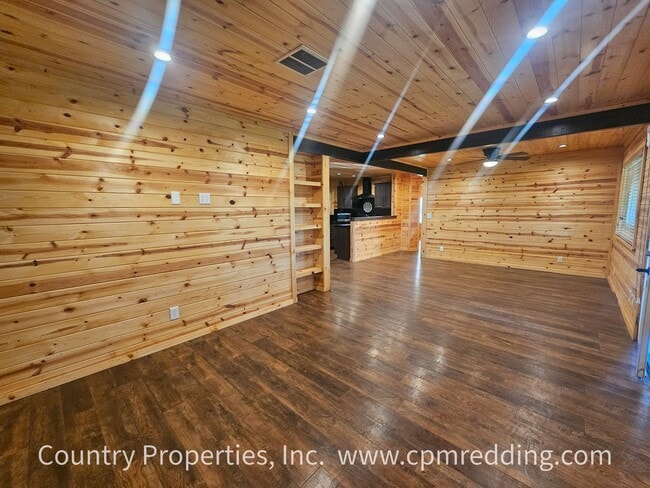 Building Photo - 13477 Oak Run Rd
