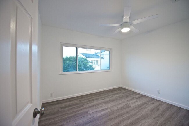 Building Photo - 5210 Neptune Ave