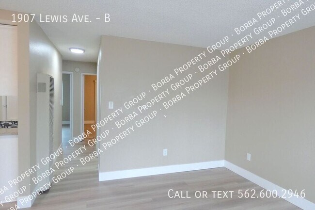 Building Photo - 1907 Lewis Ave