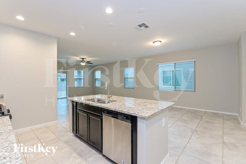 Building Photo - 7510 S Via Rancho La Costa