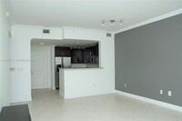 Building Photo - 10 Aragon Ave