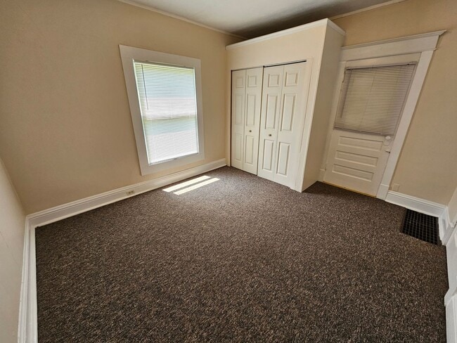 Building Photo - 519 Howard St