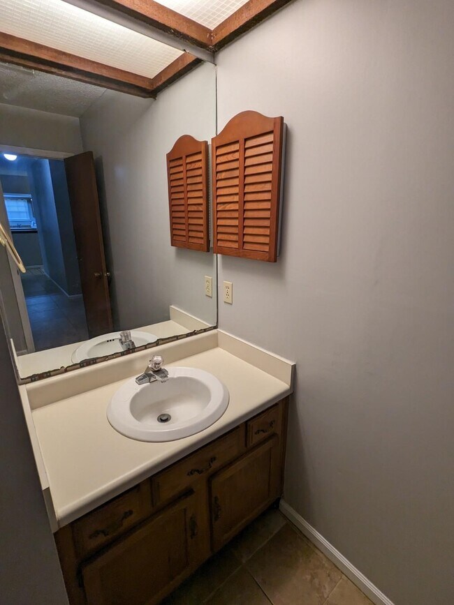 Building Photo - 3419 Thresher Dr
