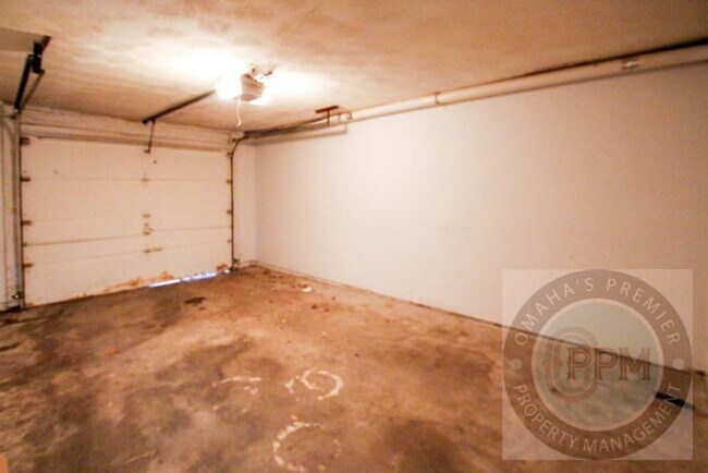 Building Photo - 11652-11654 Camden Ave