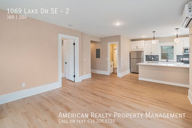 Building Photo - 1069 Lake Dr SE