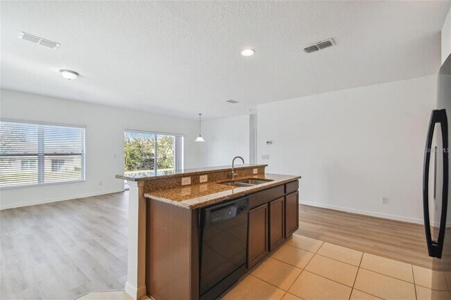 Building Photo - 129 Williamson Dr