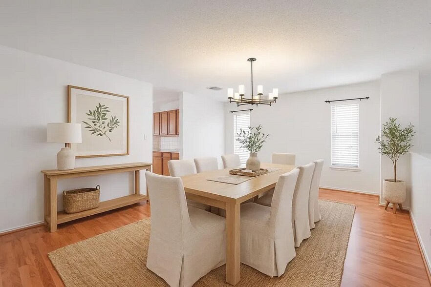 Building Photo - 2105 Zeppelin Dr