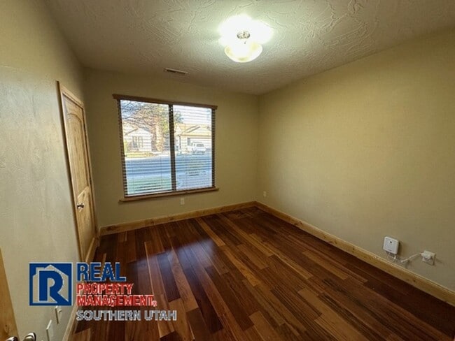 Building Photo - Village on the Heights