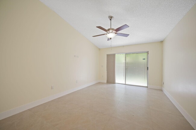 Building Photo - 13400 NW 5th Ct