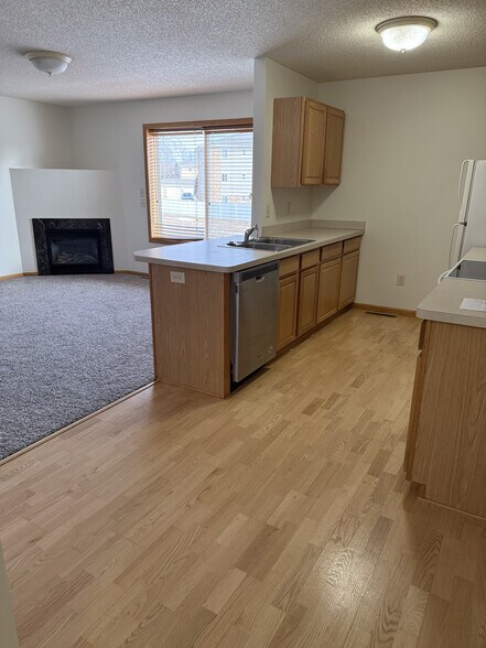 Building Photo - 5293 Manchester Dr