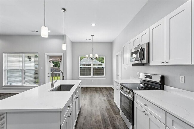 Building Photo - 60407 Vermillion Dr