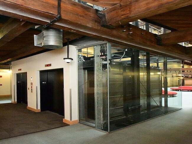 Building Photo - Beebe Runyan