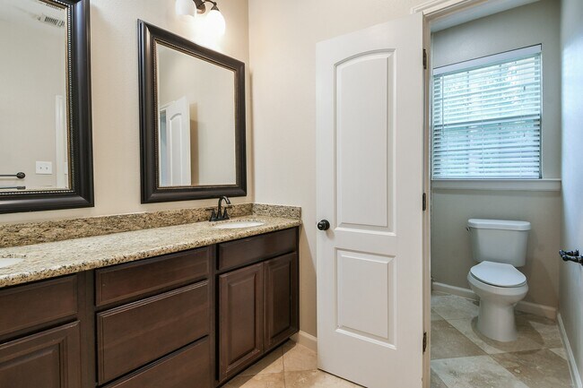 Building Photo - 10506 Chateau Ln