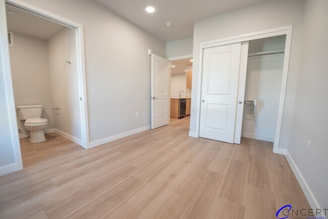 Building Photo - Brand-New Luxury Living with Mountain Charm at Studio Crossing