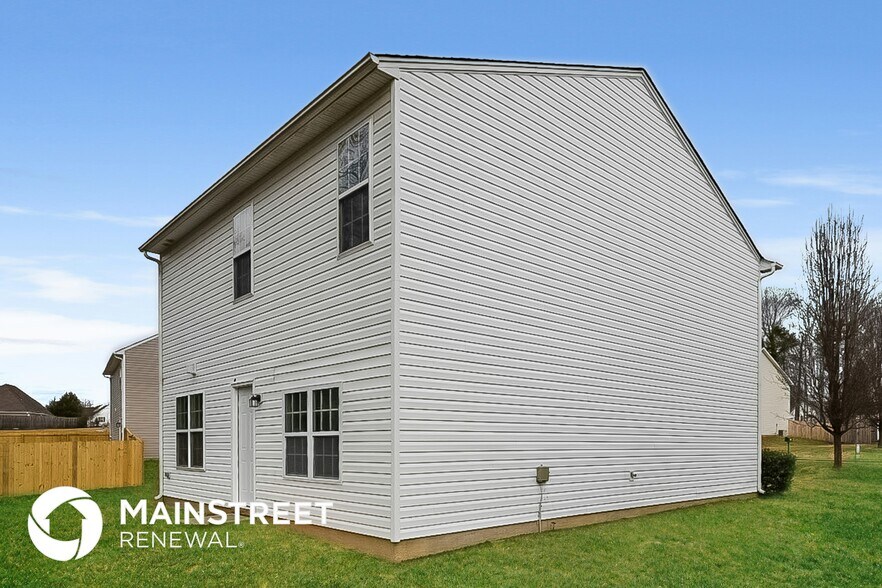 Building Photo - 1240 Maple Ridge Dr