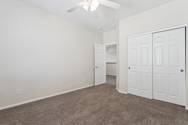 Building Photo - 5 bedroom
