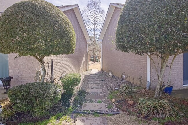 Building Photo - 115 Mt Carmel Rd