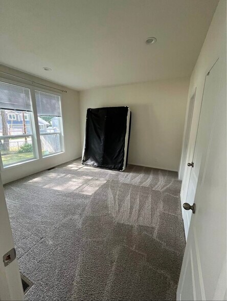 Building Photo - 25509 32nd Ave E