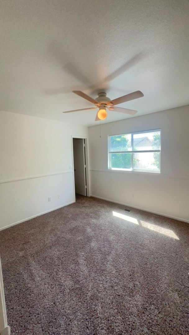 Building Photo - 3749 Compass Pointe Ave